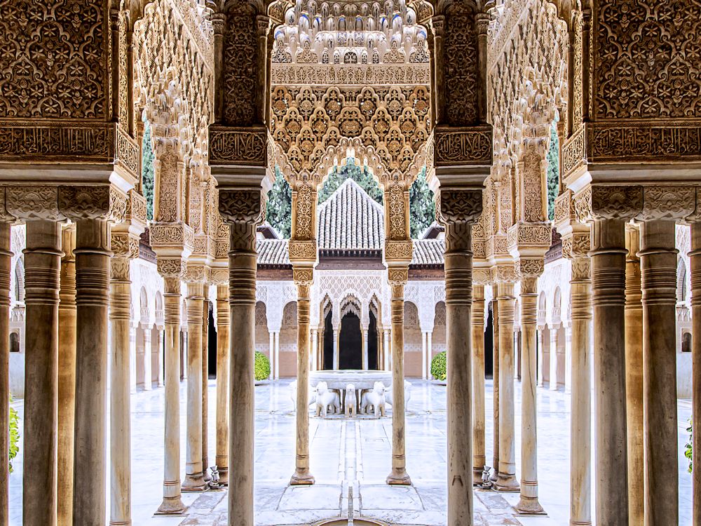 10_Surprising_Facts_About_The_Alhambra-ETIC-Hotels